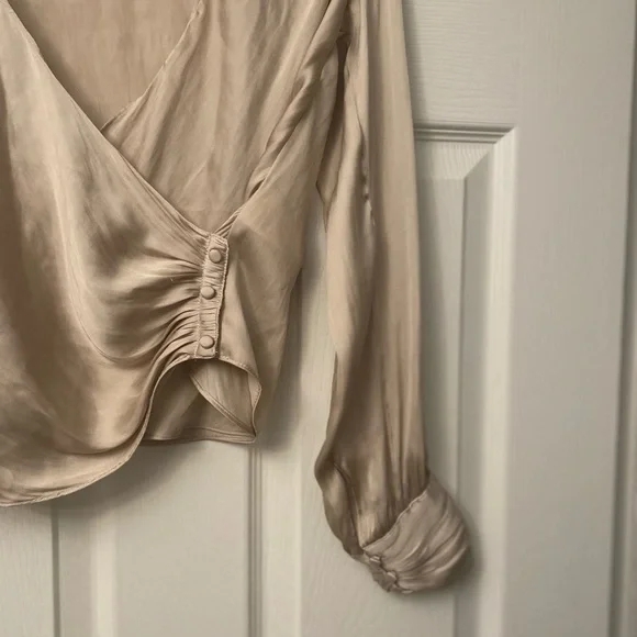 Wrap  top - Picture 2 of 4